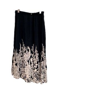 BILLABONG size Medium black and cream soft flowy skirt elastic flat front waist